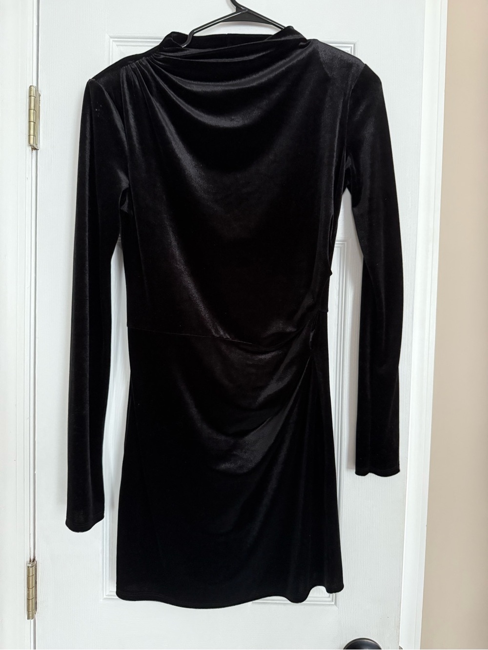 H&M Black Velvet Long-Sleeve Ruched Mini Dress - Picture 2 of 2